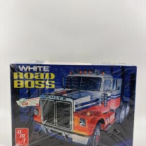 Sealed '10 AMT Round2 White Road Boss 1/25 Scale Model Kit AMT648/6